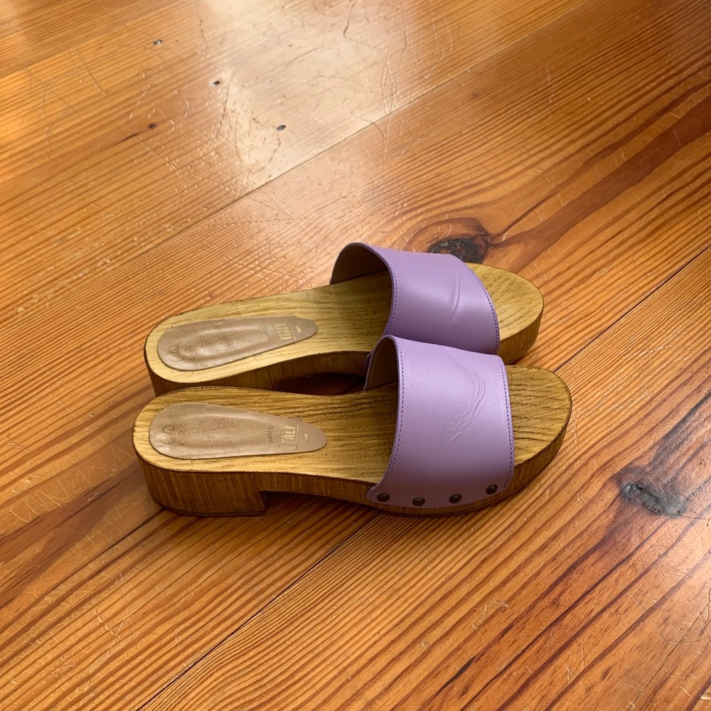 Seychelles wooden sandals